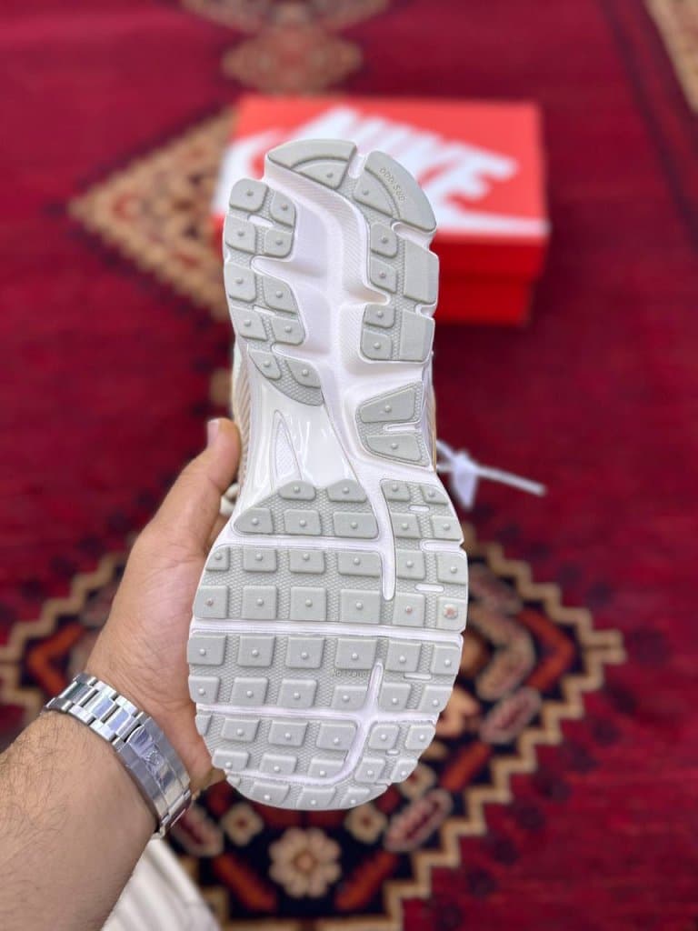 کتونی دخترانه و زنانه نایکی زوم وومرو 5 nike zoom vomero 5 — تصویر ۴