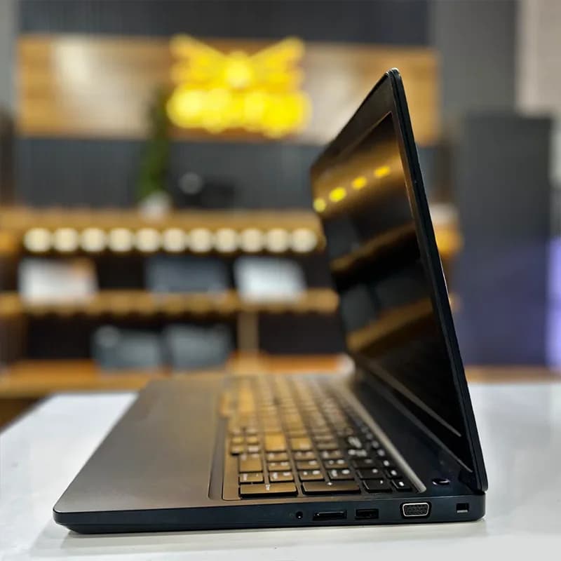 لپ تاپ دل مدل Precision 3530 سایز 15 اینچی پردازنده i7 رم 16 گیگابایت هارد 512 گیگابایت SSD گرید ++A — تصویر ۲