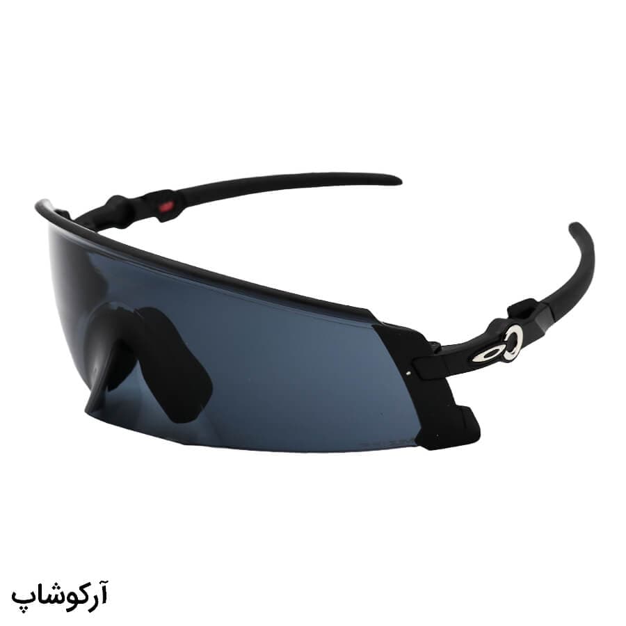 عینک ورزشی اوکلی با فریم مشکی رنگ، عدسی دودی تیره و UV400 مدل 009455