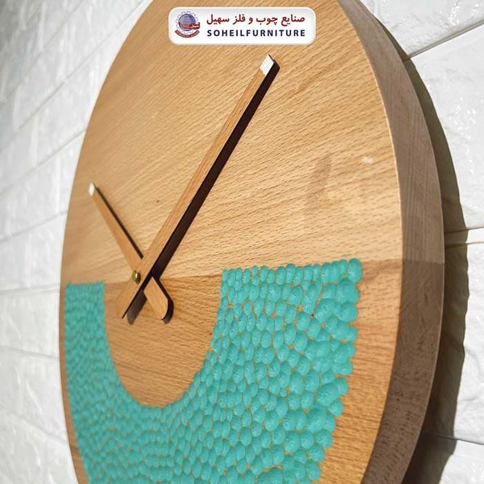 ساعت دیواری چوبی روستیک مدل چنار فیروزه ای سهیل — تصویر ۴