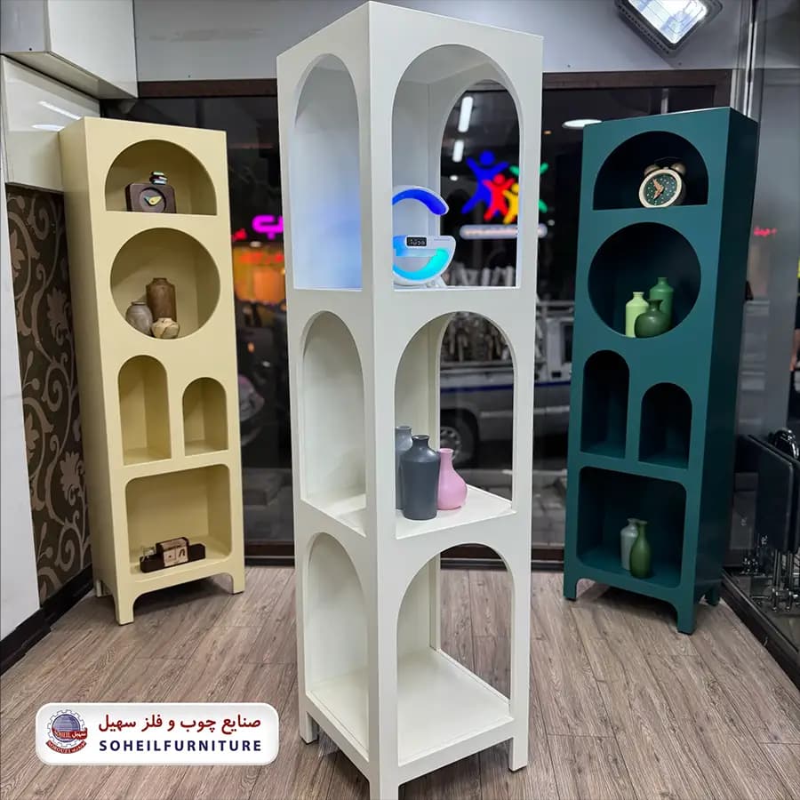 ویترین استند مینیمال پینترستی مدل هلالی سه طبقه سهیل — تصویر ۴