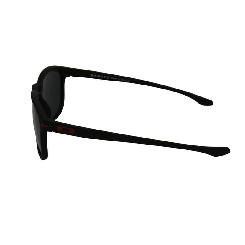 عینک آفتابی ویفرر (Wayfarer) اوکلی مدل 22035 C2 — تصویر ۸