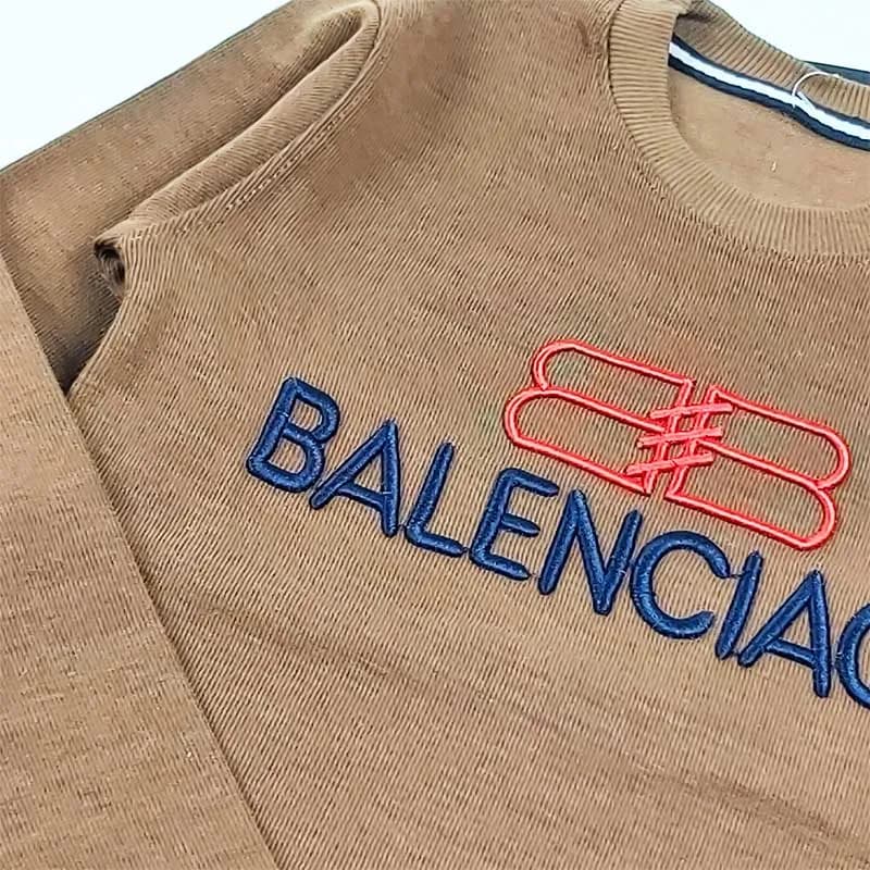 بلوز پسرانه یقه گرد طرح BALENCIAGA پارچه پنبه کبریتی — تصویر ۲