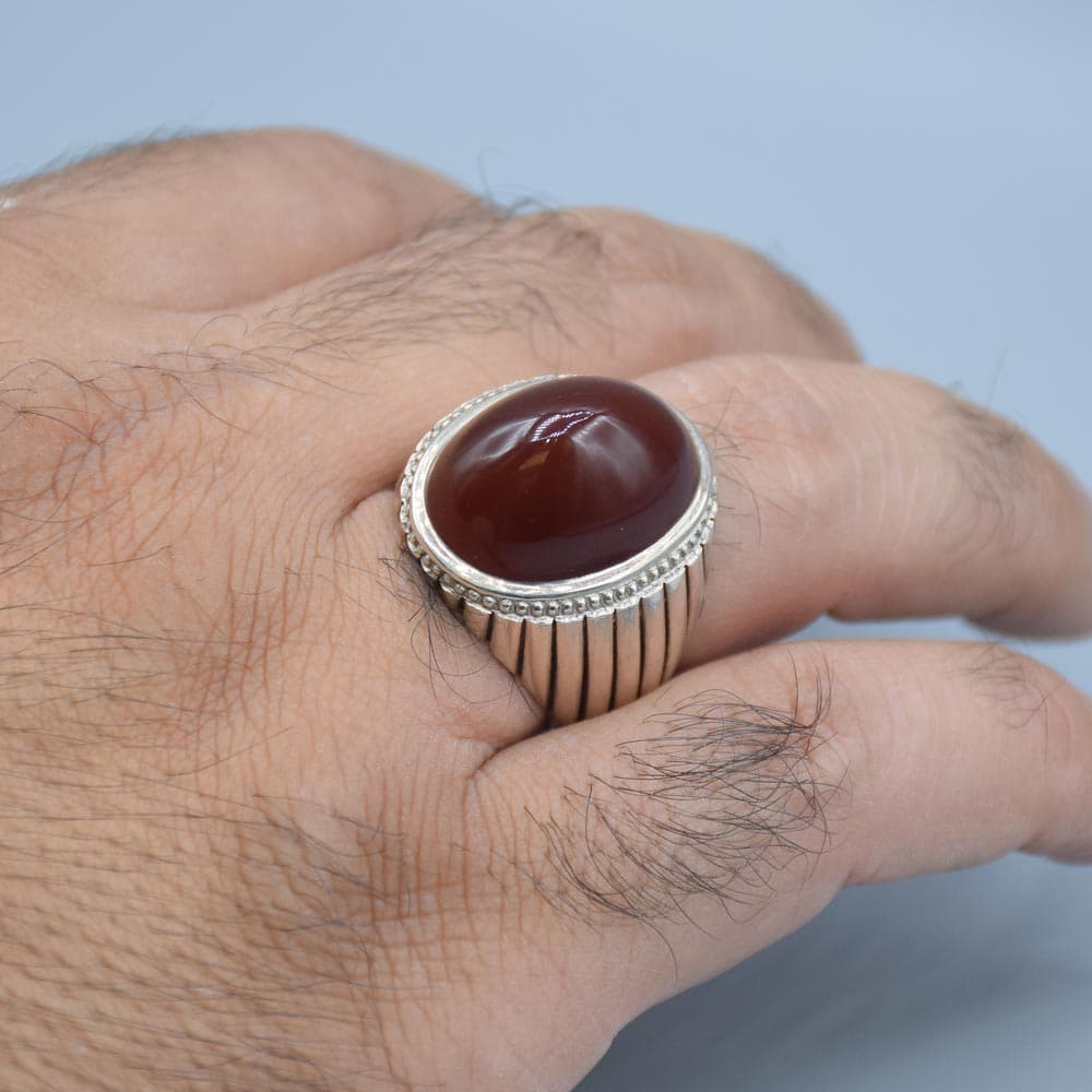 انگشتر عقیق یمنی خاص و خوشرنگ با تراش دامله مردانه «کد 5983» — تصویر ۵