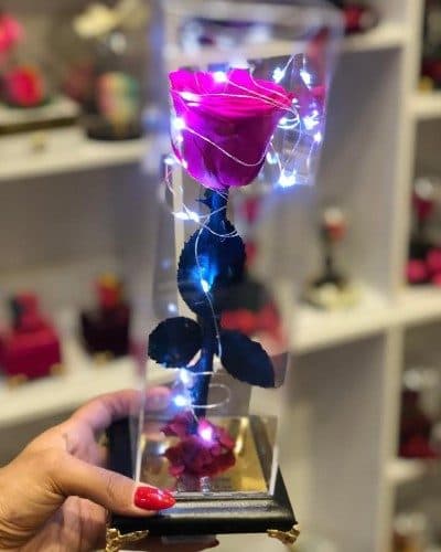 آیا میتوان گل رز جاودان را برای جشن تولد سفارش داد؟
