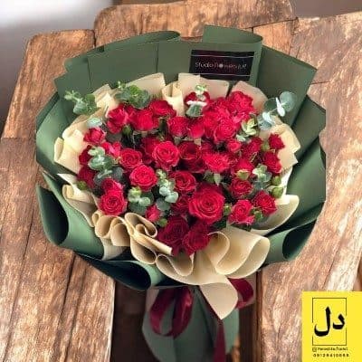 ارسال گل طبیعی برای بازار خرما فروشان تهران