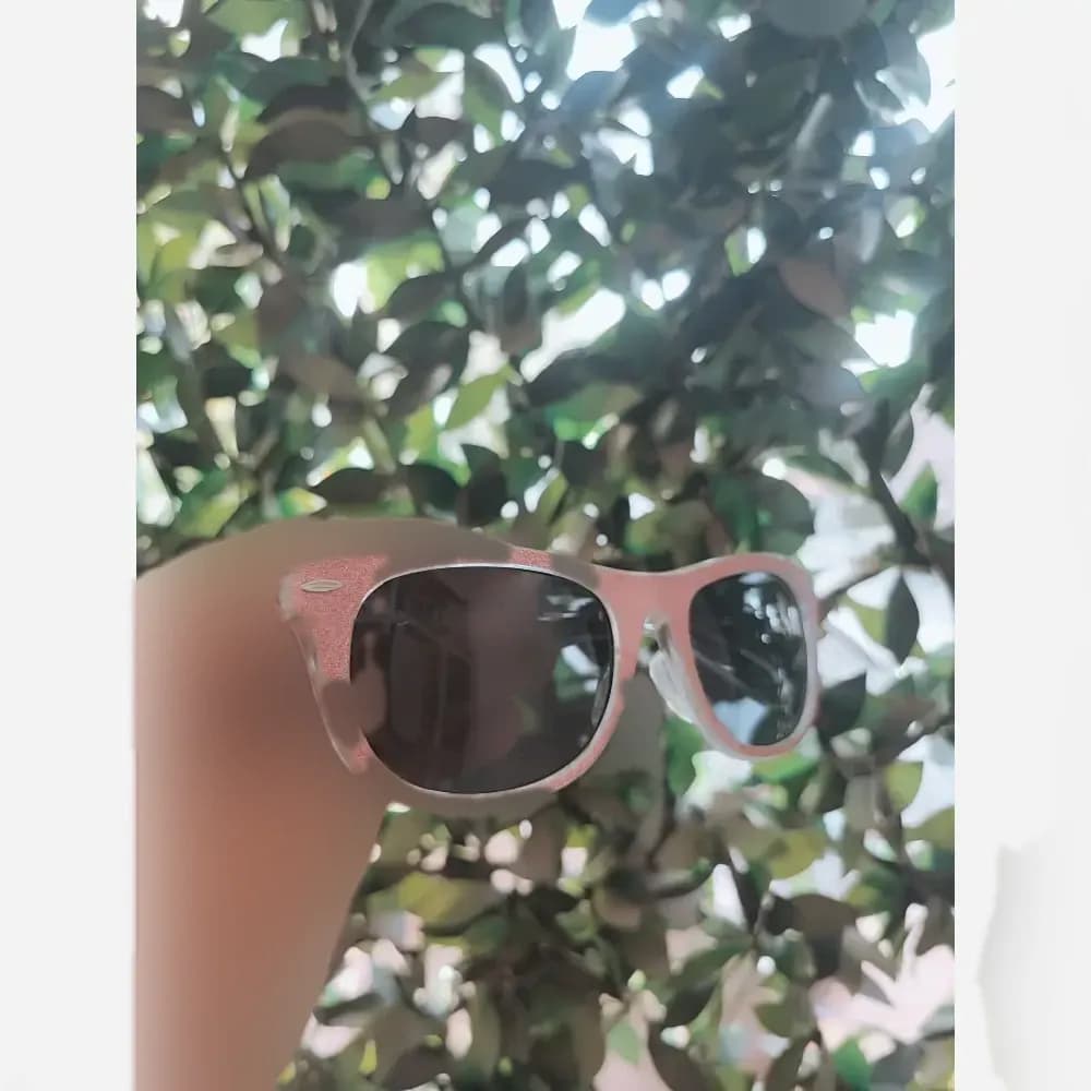 عینک آفتابی دخترانه اکلیلی صورتی UV400 مناسب 4 تا 8 سال — تصویر ۷