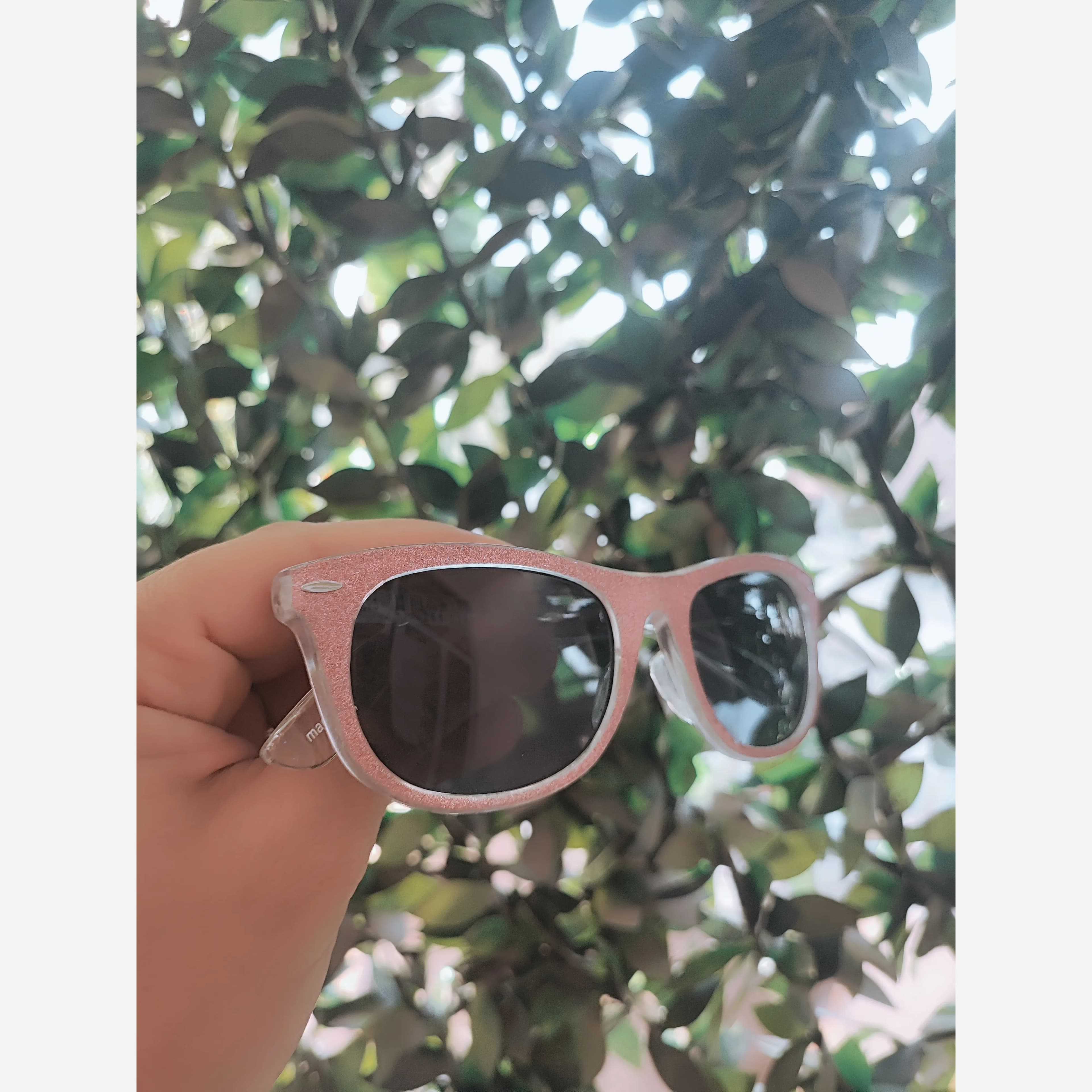 عینک آفتابی دخترانه اکلیلی صورتی UV400 مناسب 4 تا 8 سال — تصویر ۲