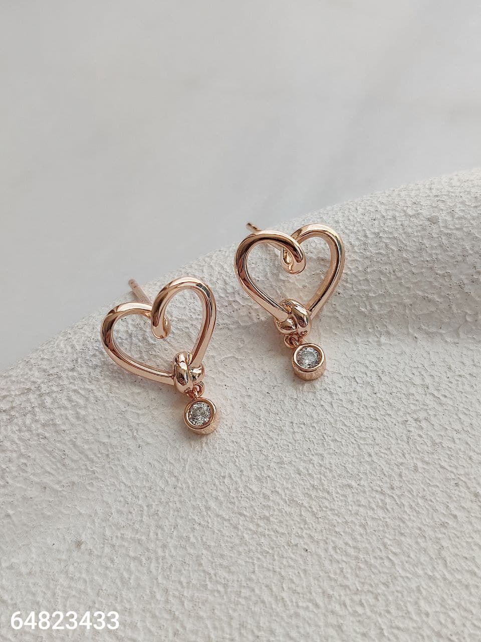 گوشواره مارک ژوپینگ طرح قلب همراه با آویزی نگین کیفیت عالی رنگ ثابت کد 1616276