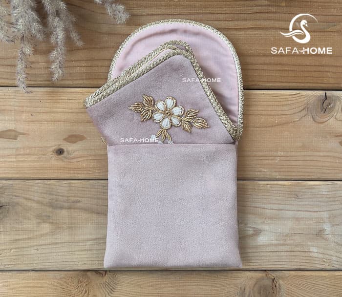 جانماز کیفی 2 تکه طرح سرمه دوزی — تصویر ۲