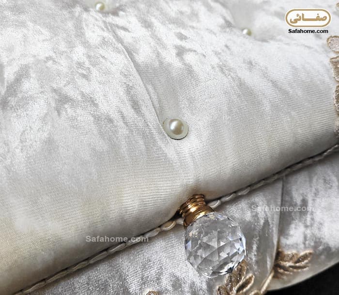 سرویس صندوقچه مخمل 5 تکه طرح گل برجسته کلارا شیری — تصویر ۵