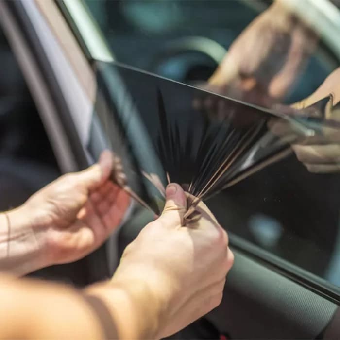 شیشه سولار جلو بی رنگ خودرو سراتو سایپا درجه یک + اجرت نصب ویژه تهران نصب در مغازه — تصویر ۵