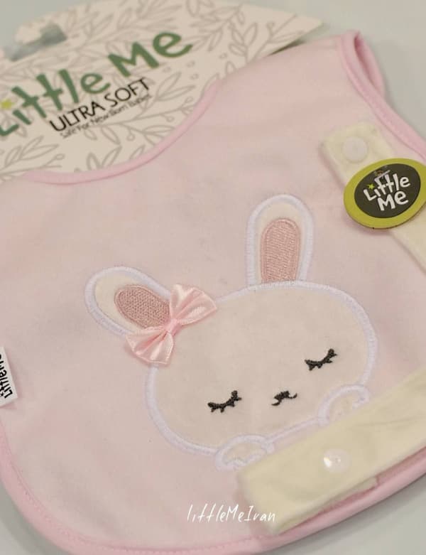 پیشبند نوزادی به همراه بند پستانک little meطرح خرگوش — تصویر ۲