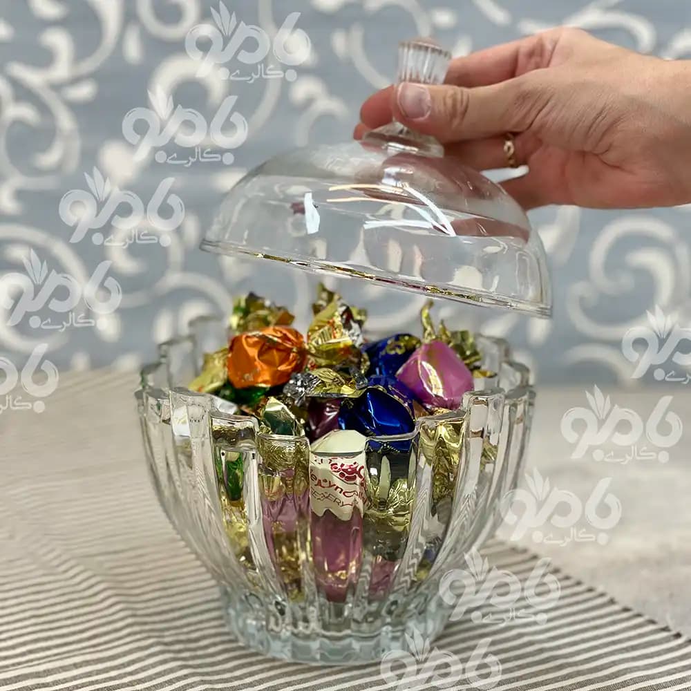 شکلات خوری درب دار شیشه ای برلین — تصویر ۳