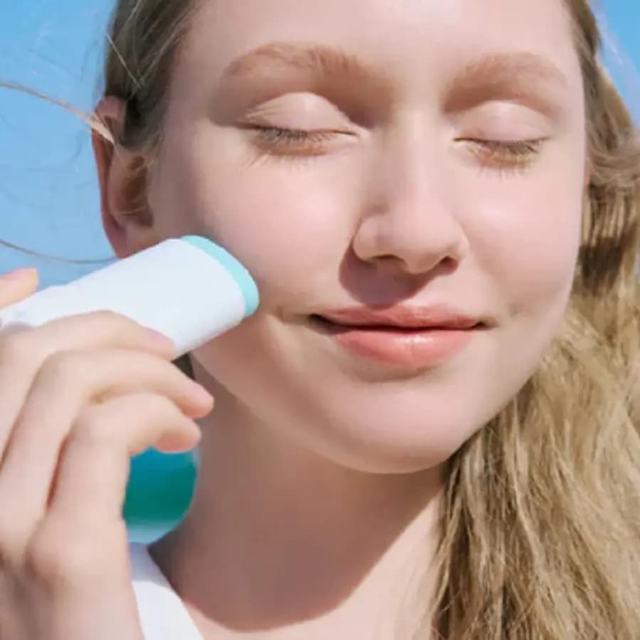 ضدآفتاب استیکی SKIN 1004 برند سنتلا +SPF 50 — تصویر ۳