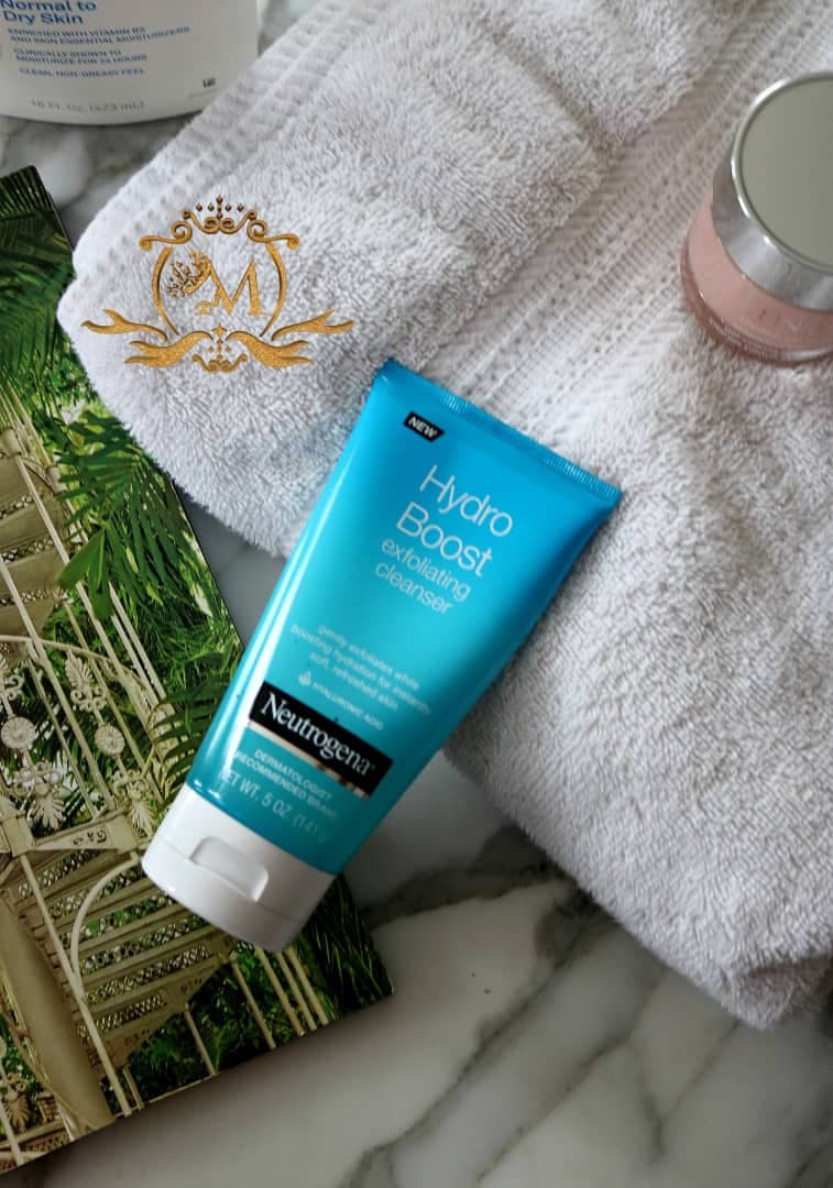ژل لایه بردار صاف کننده Neutrogena Hydro Boost® — تصویر ۲