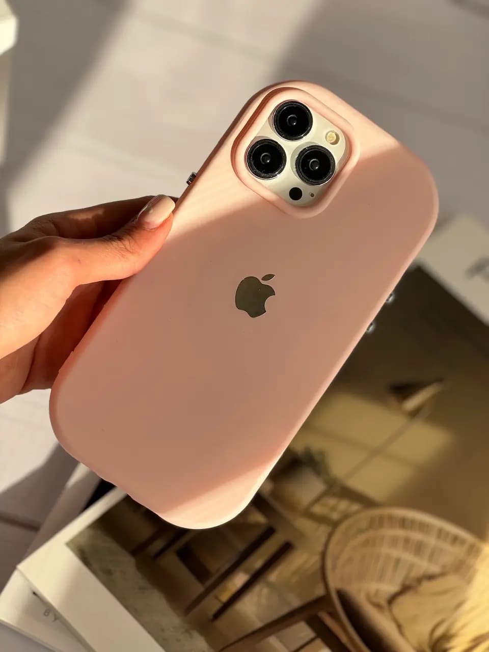 قاب Pink Curve صورتی — تصویر ۵
