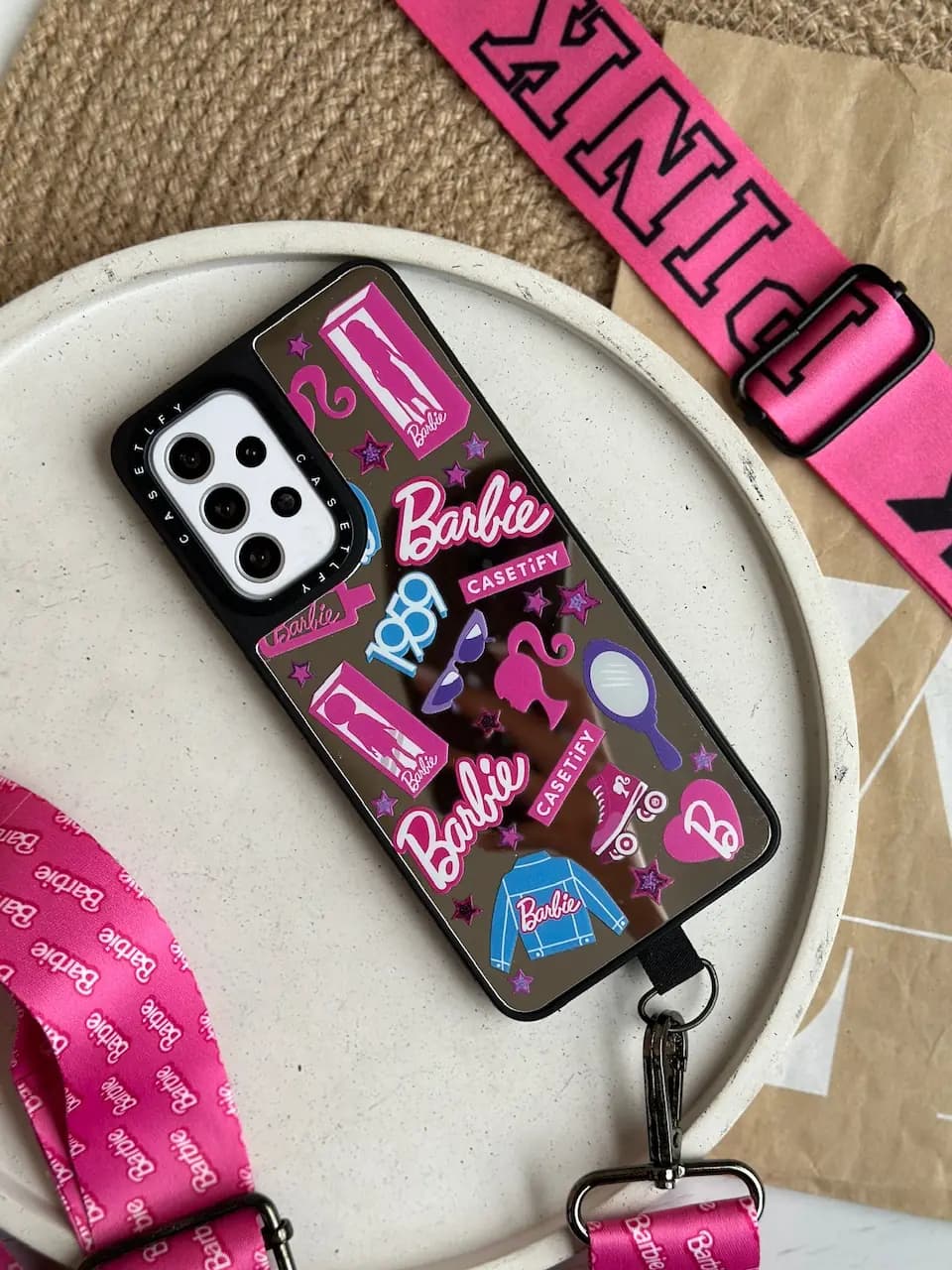 قاب استیکر Barbie آینه ای — تصویر ۴