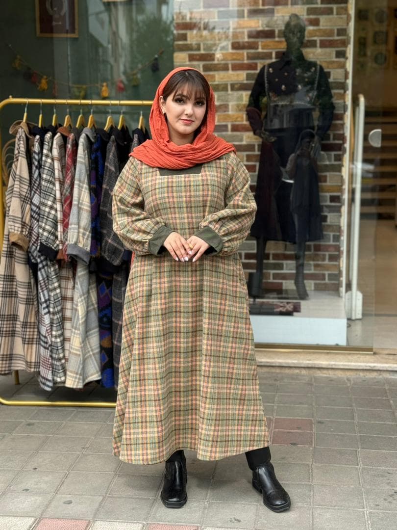 پیراهن هدیه زیتونی خردلی چهارخونه ریز — تصویر ۲