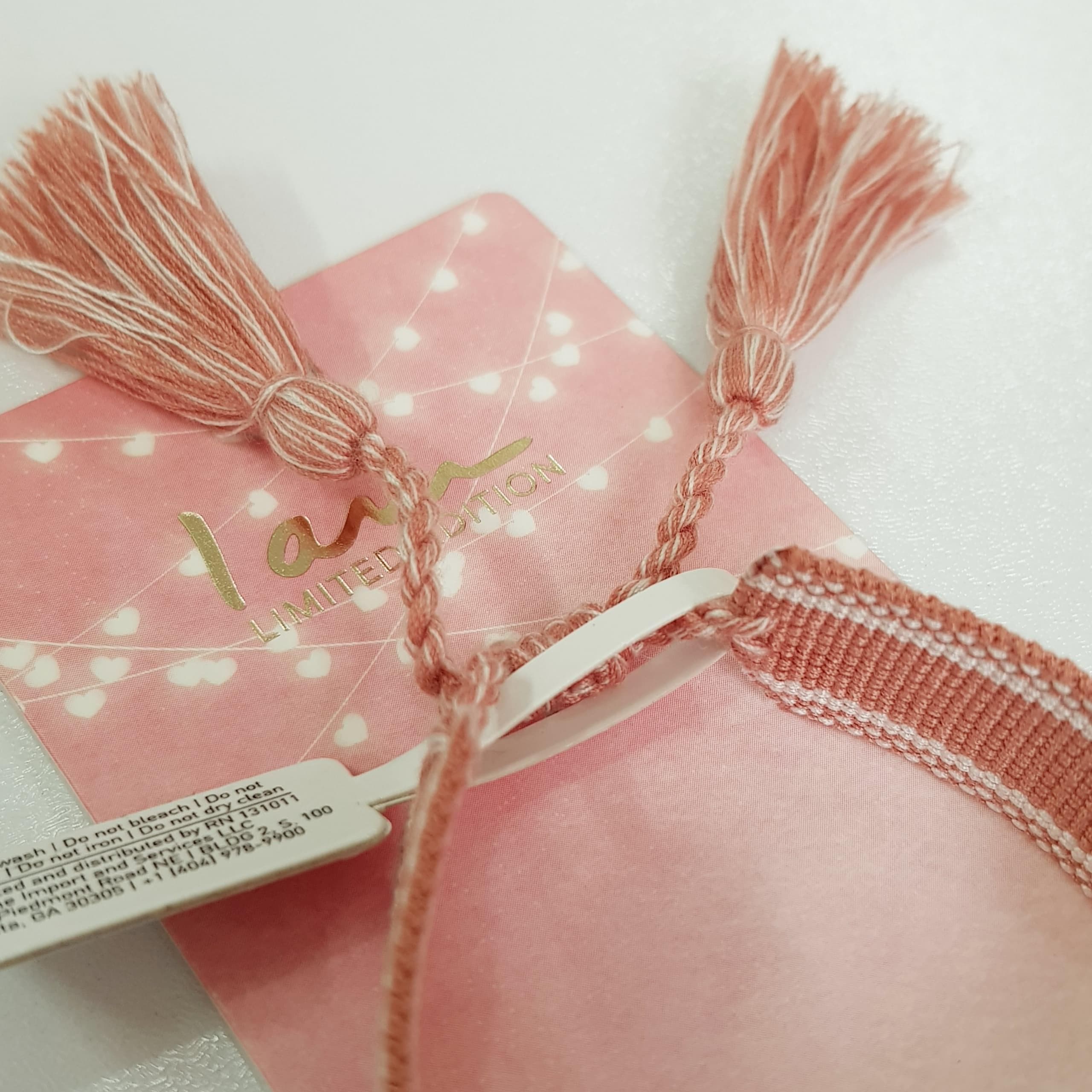 دستبند بافت پارچه ای Love ، فری سایز قابل تنظیم ، مناسب استفاده دائم روزانه — تصویر ۵