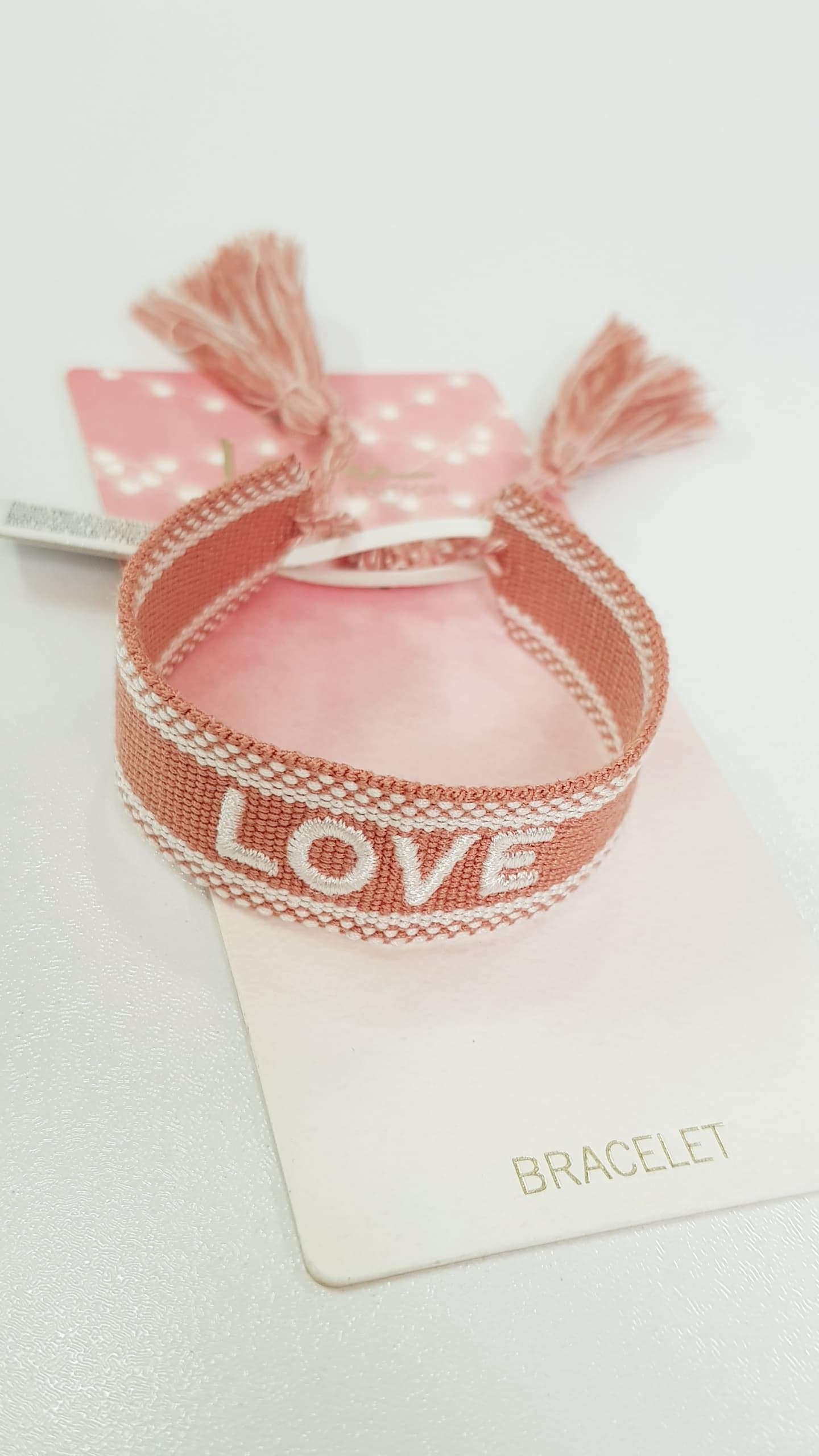 دستبند بافت پارچه ای Love ، فری سایز قابل تنظیم ، مناسب استفاده دائم روزانه — تصویر ۲