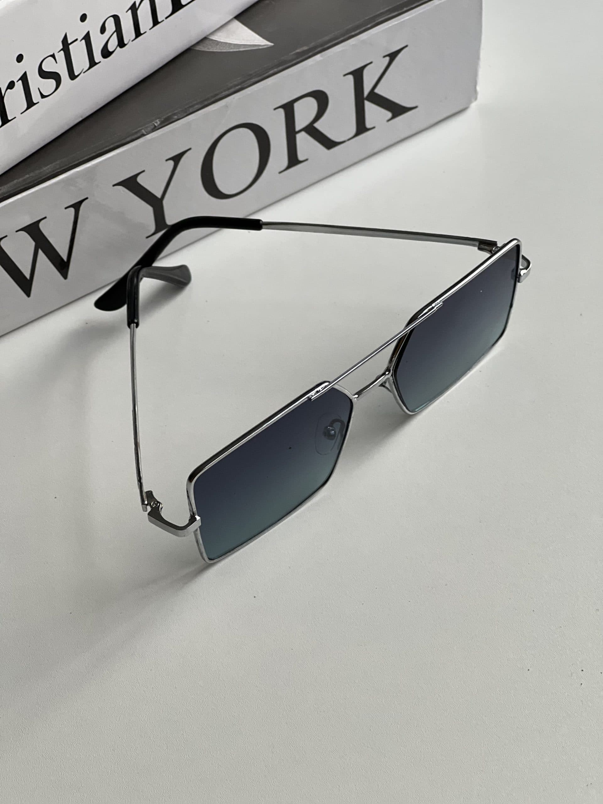 عينك آفتابي برند Gucci اسپرت فریم فلزی سرمه ای ترند يووي 400 — تصویر ۲