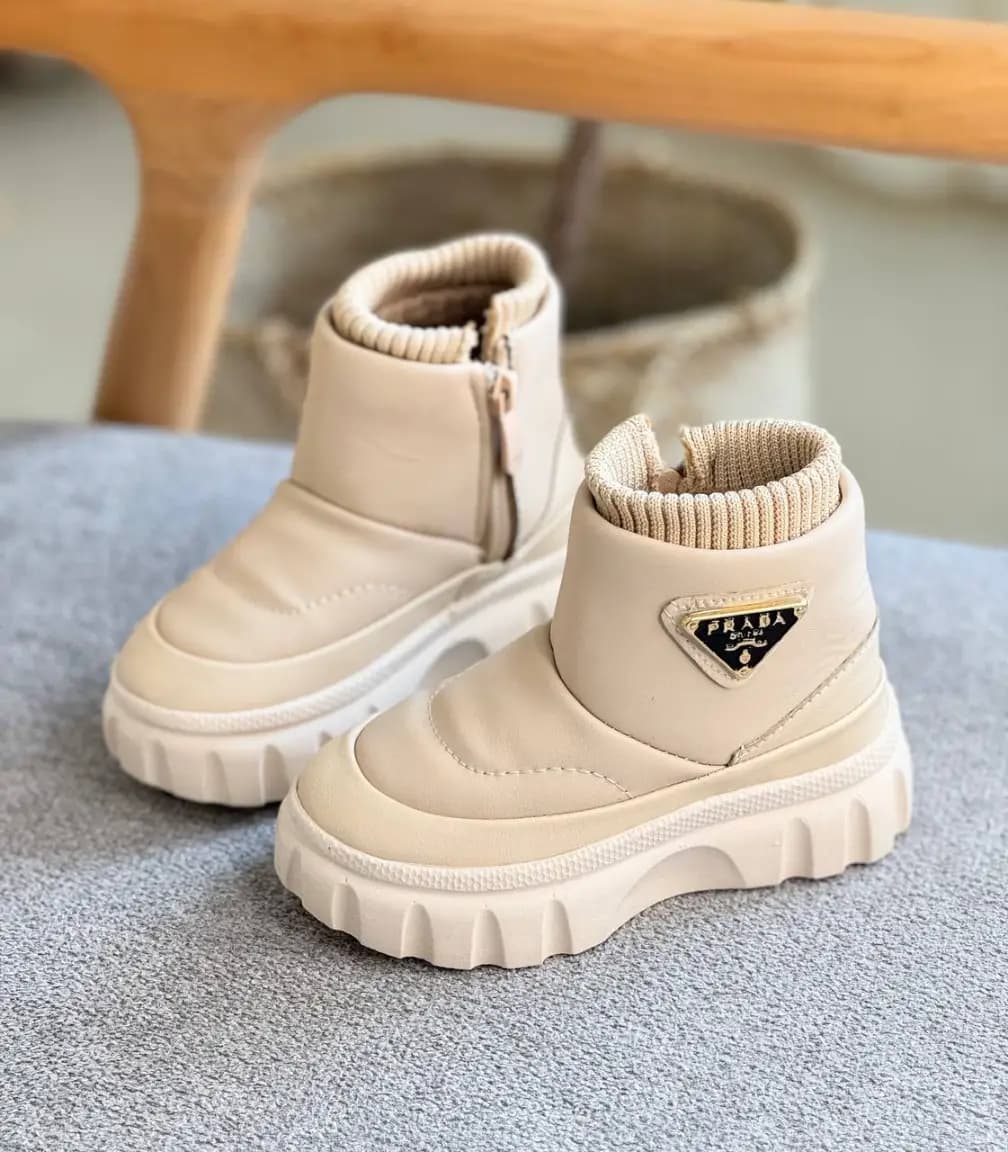 بوت اسپرت بچگانه PRADA — تصویر ۴
