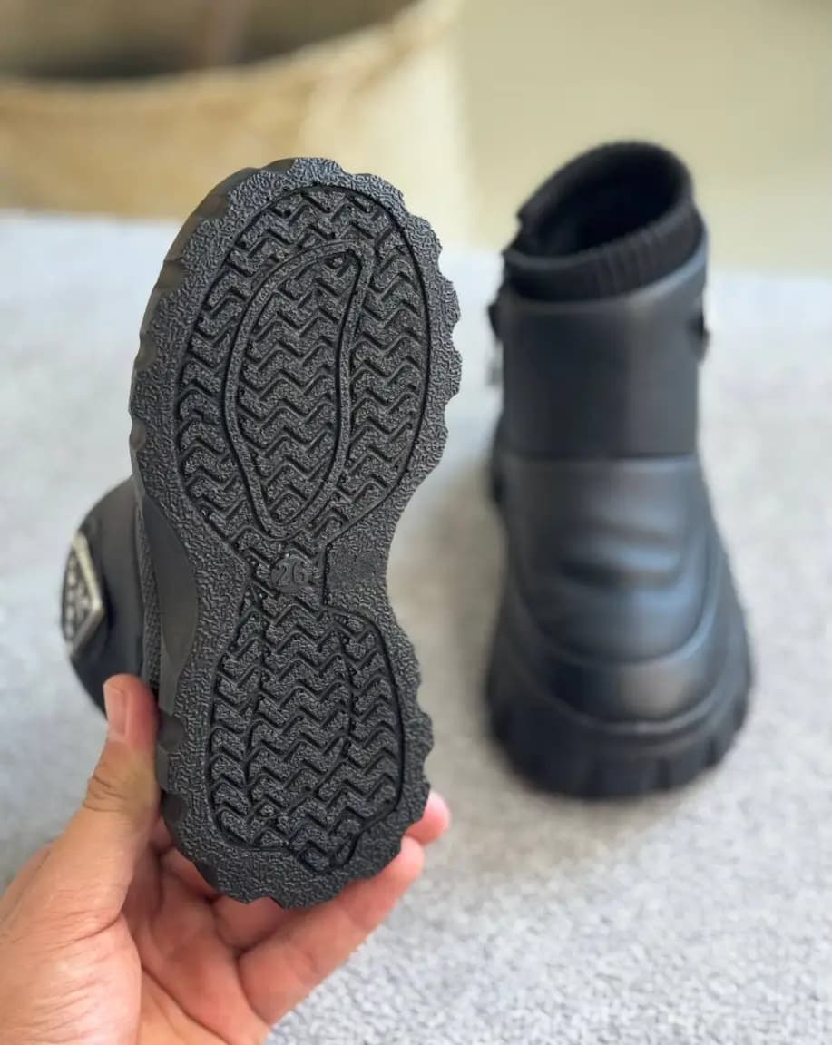 بوت اسپرت بچگانه PRADA — تصویر ۵