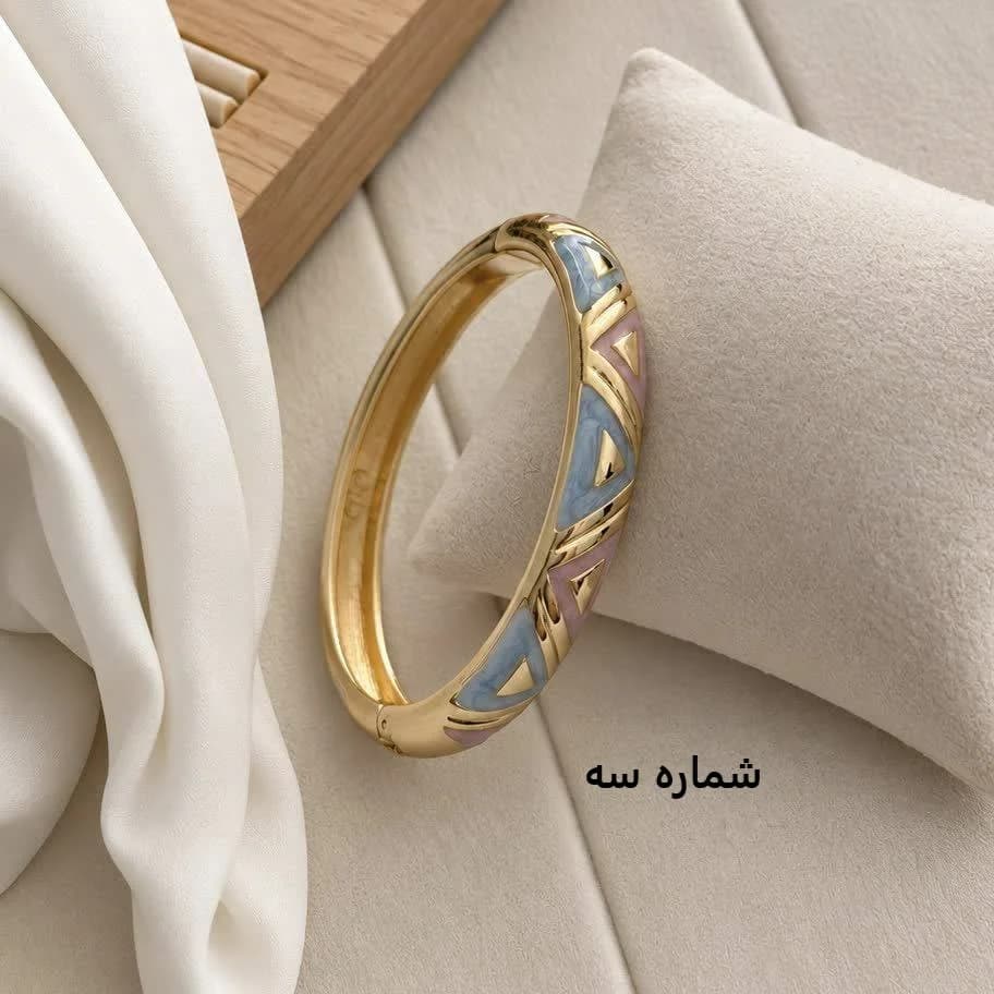 تکدست میناکاری قفل دار طرح طلا استیل کد 3755 — تصویر ۳