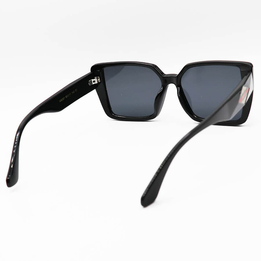 عینک آفتابی زنانه با فریم مربعی شکل، مشکی رنگ و لنز دودی تیره برند GUCCI مدل M9087 — تصویر ۳