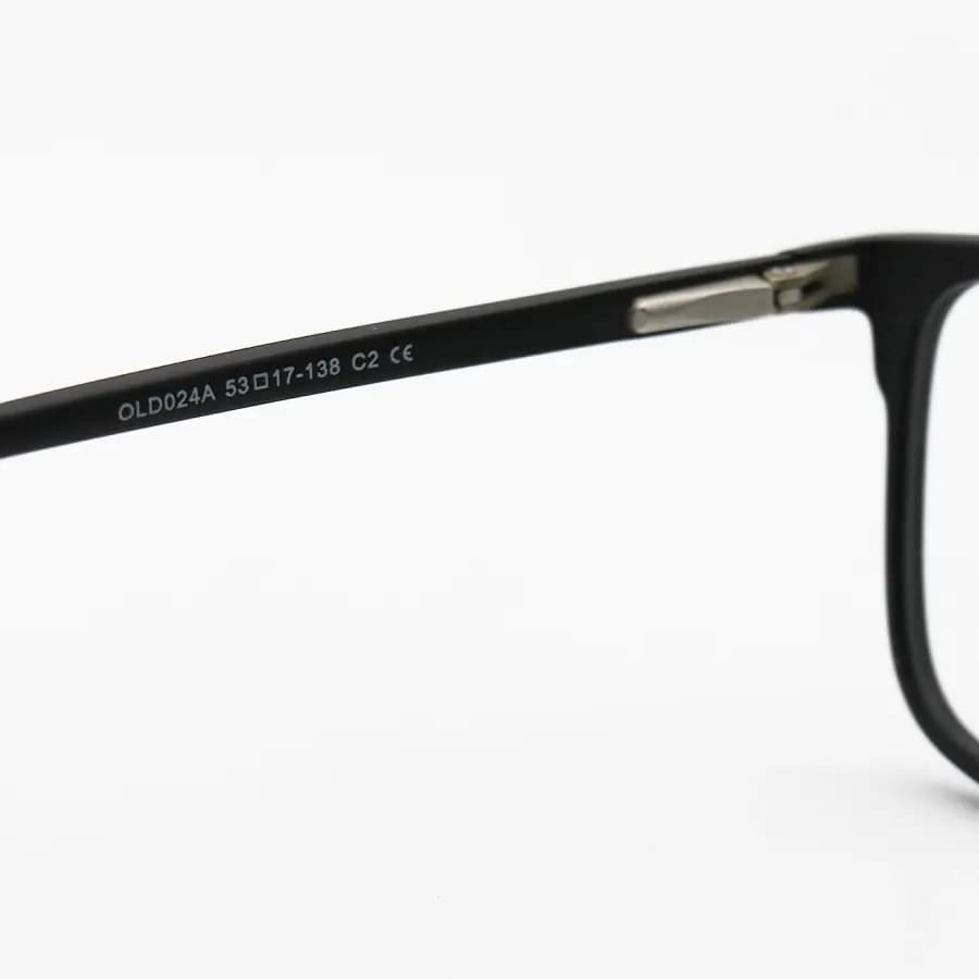عینک طبی تک کاوره EMPORIO ARMANI با فریم رنگ مشکی مات، شکل خلبانی و کاور دودی تیره و پلاریزه مدل OLD024A — تصویر ۷