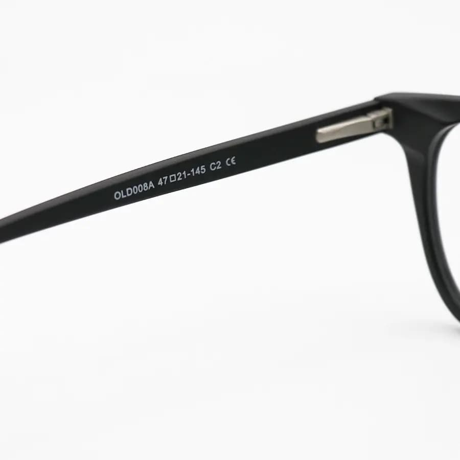 عینک طبی تک کاوره Ray-Ban با فریم رنگ مشکی مات، شکل مربعی، لولا فنردار و کاور دودی تیره و پلاریزه مدل OLD008A — تصویر ۷