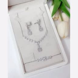 سرویس زنجیری نقره زنانه سوپر لوکس مدل امرالدکات PRM 18 — تصویر ۲