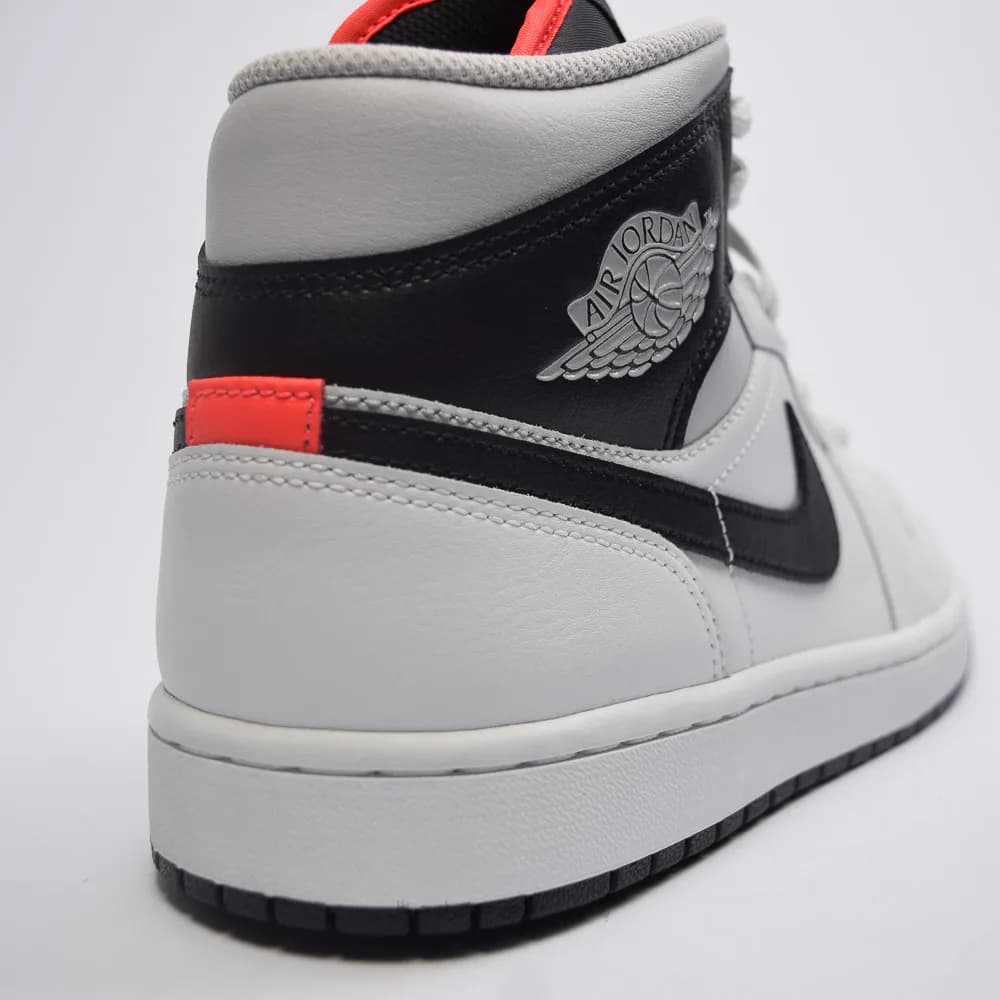کتونی Nike مدل Air Jordan 1 Mid – DQ8426-109 — تصویر ۵