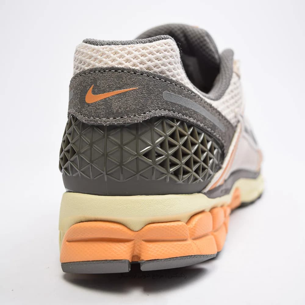 کتونی Nike مدل Zoom Vomero 5 – IB7469-030 — تصویر ۵