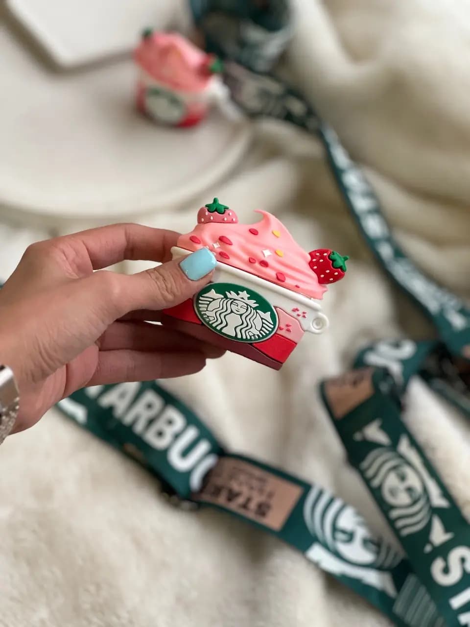کاور ایرپاد strawberry starbucks drink (کدa0091) — تصویر ۲
