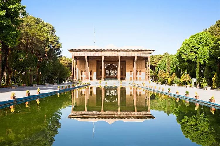 پوستر دیواری کاخ چهل ستون اصفهان — تصویر ۲