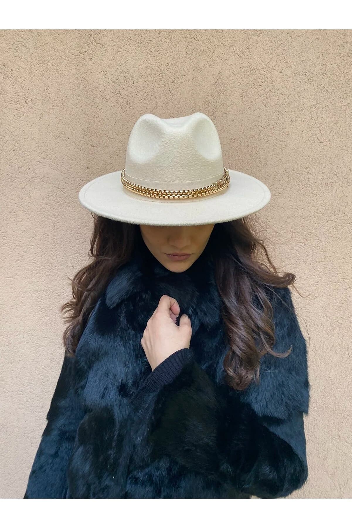 کلاه شاپوی فدورا بژ با اکسسوری لاویونسا laviyonsa Fedora Beige 364698210 — تصویر ۲
