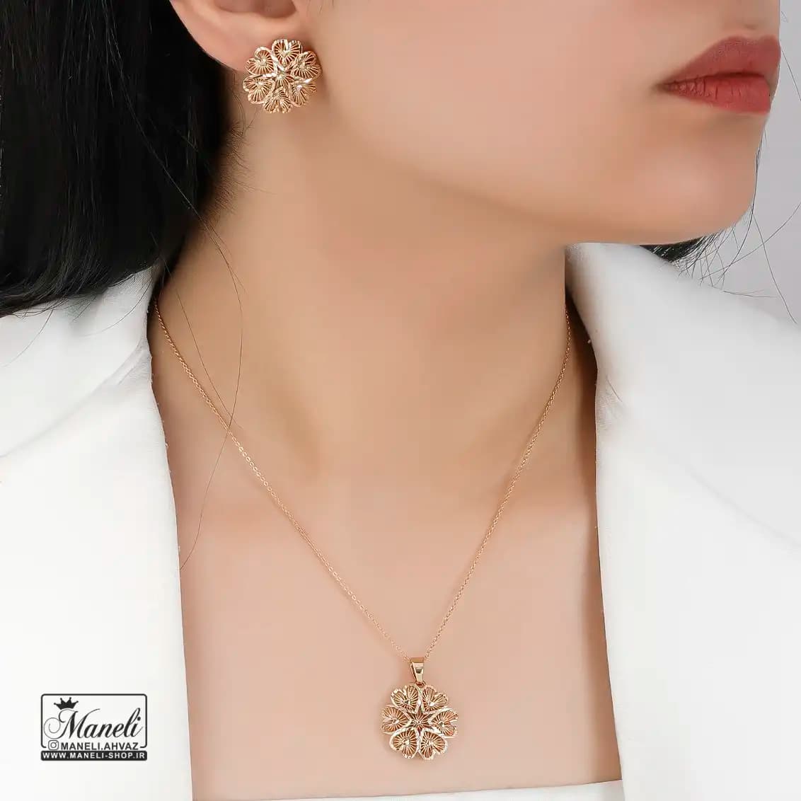 نیم ست طرح گل و قلب ژوپینگ: زیبایی و شکوه با رنگ ثابت