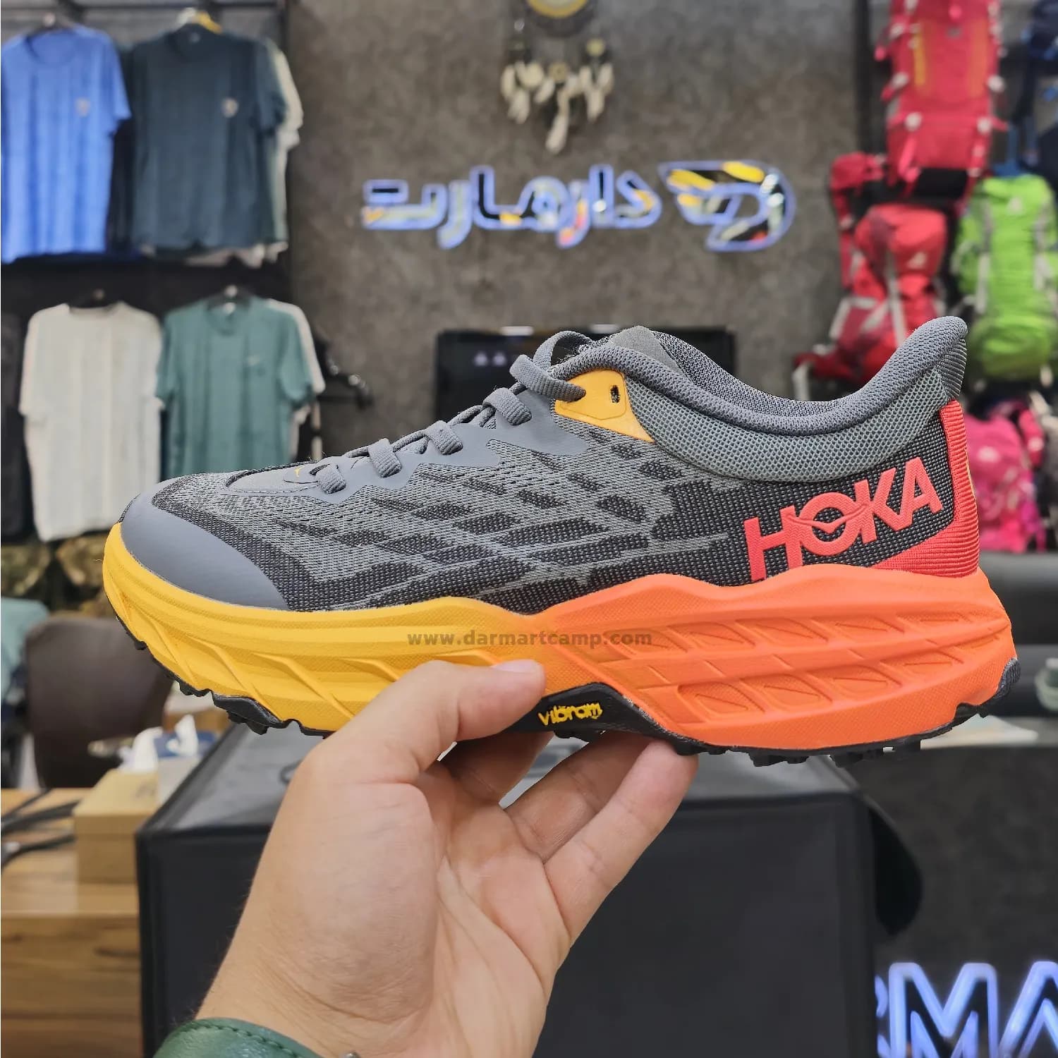 کفش پیاده روی مردانه و زنانه برند هوکا مدل vibram — تصویر ۵