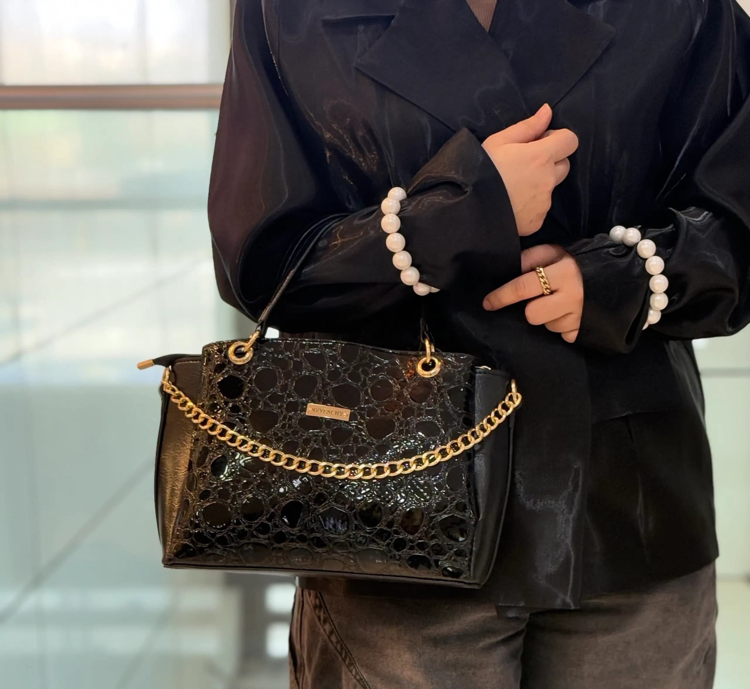 کيف مجلسي ورني Givenchy — تصویر ۳