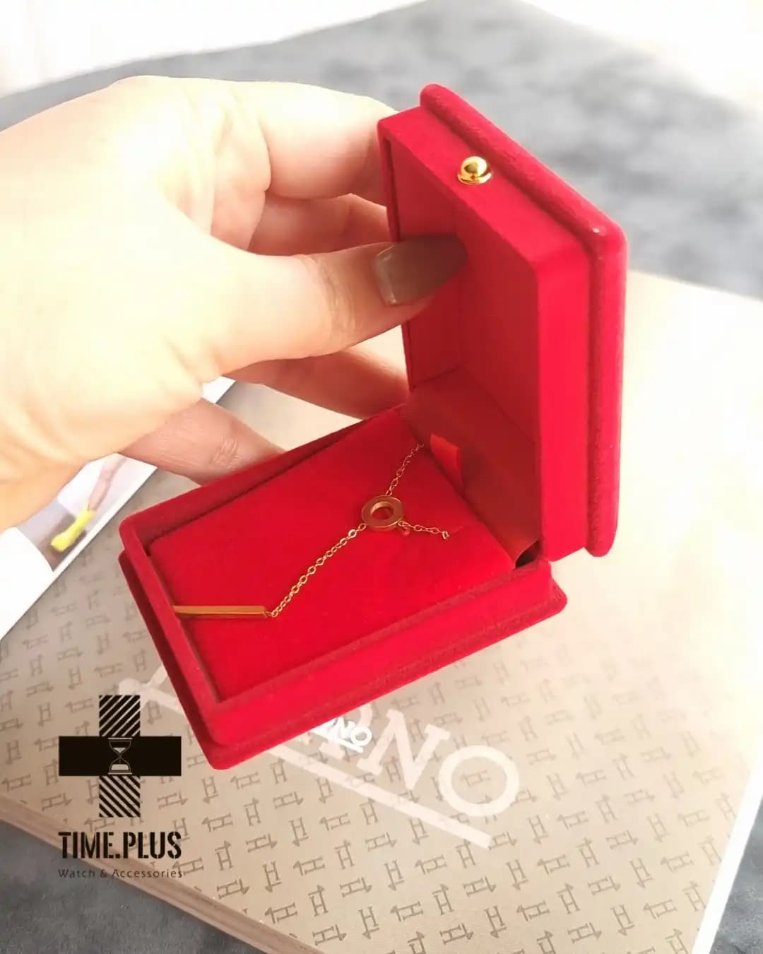 جعبه جواهری مدل فلوکی قرمز — تصویر ۴