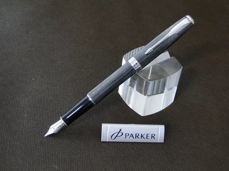 خودنویس پارکر مدل سونت چیزل (کربن گیره نقره) – PARKER SONET CHIZEL — تصویر ۲