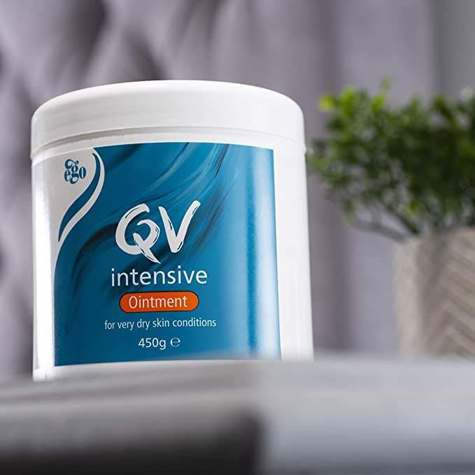 کرم مرطوب کننده و آبرسان کیو وی پوست خشک QV Intensive — تصویر ۲