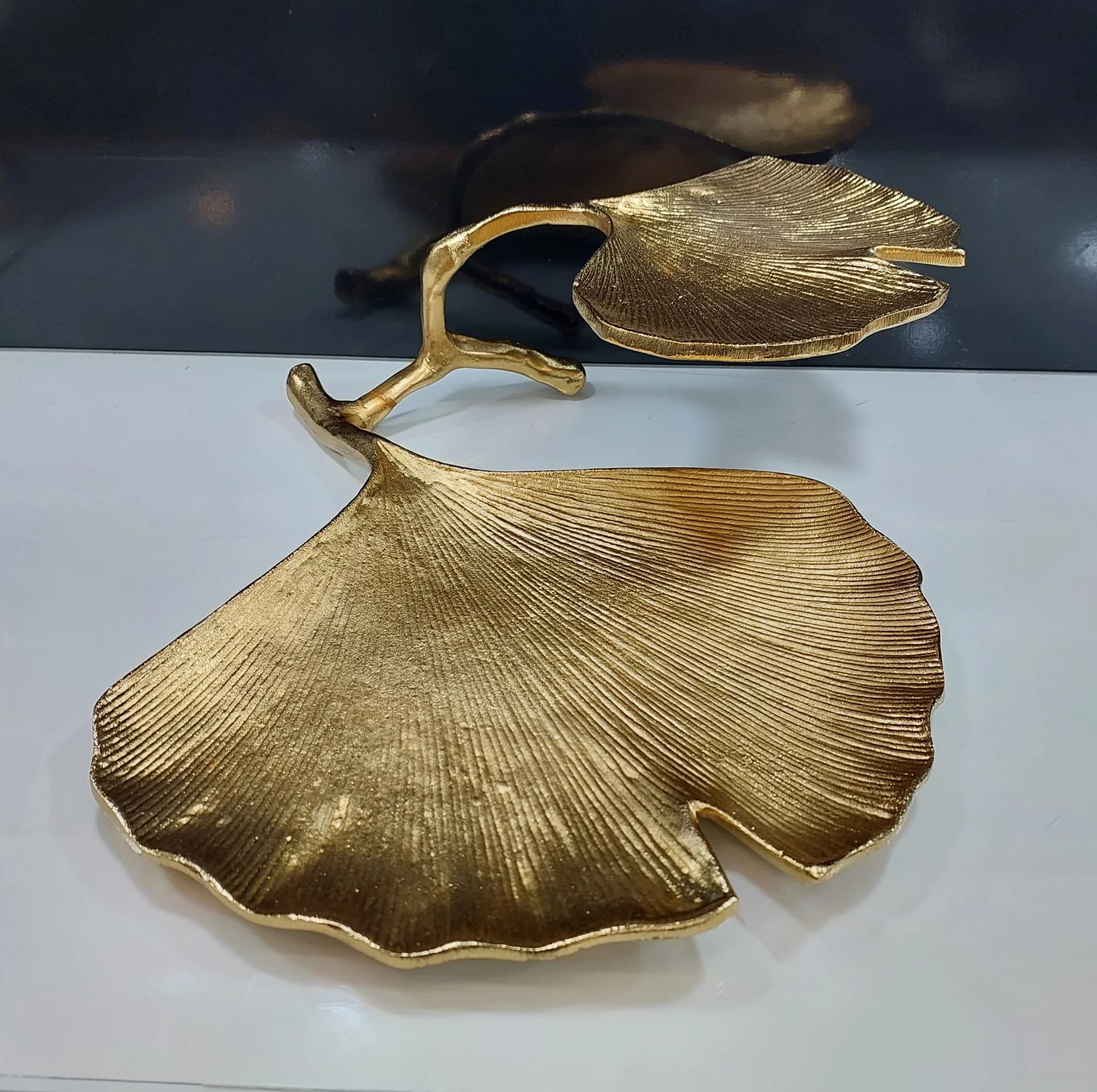 شیرینی خوری مدل آلومینیوم طرح برگ نیلوفر — تصویر ۶