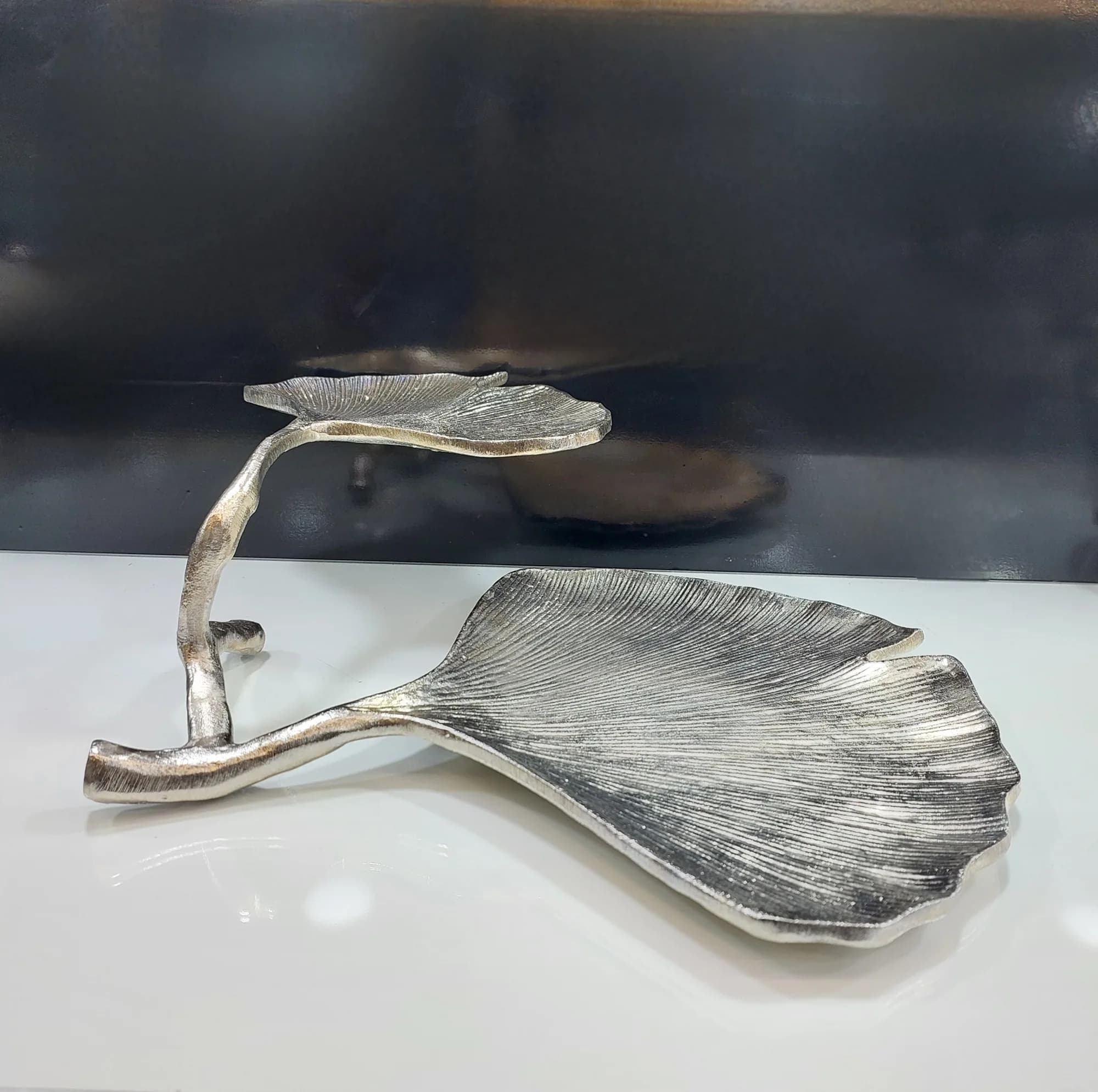 شیرینی خوری مدل آلومینیوم طرح برگ نیلوفر — تصویر ۲