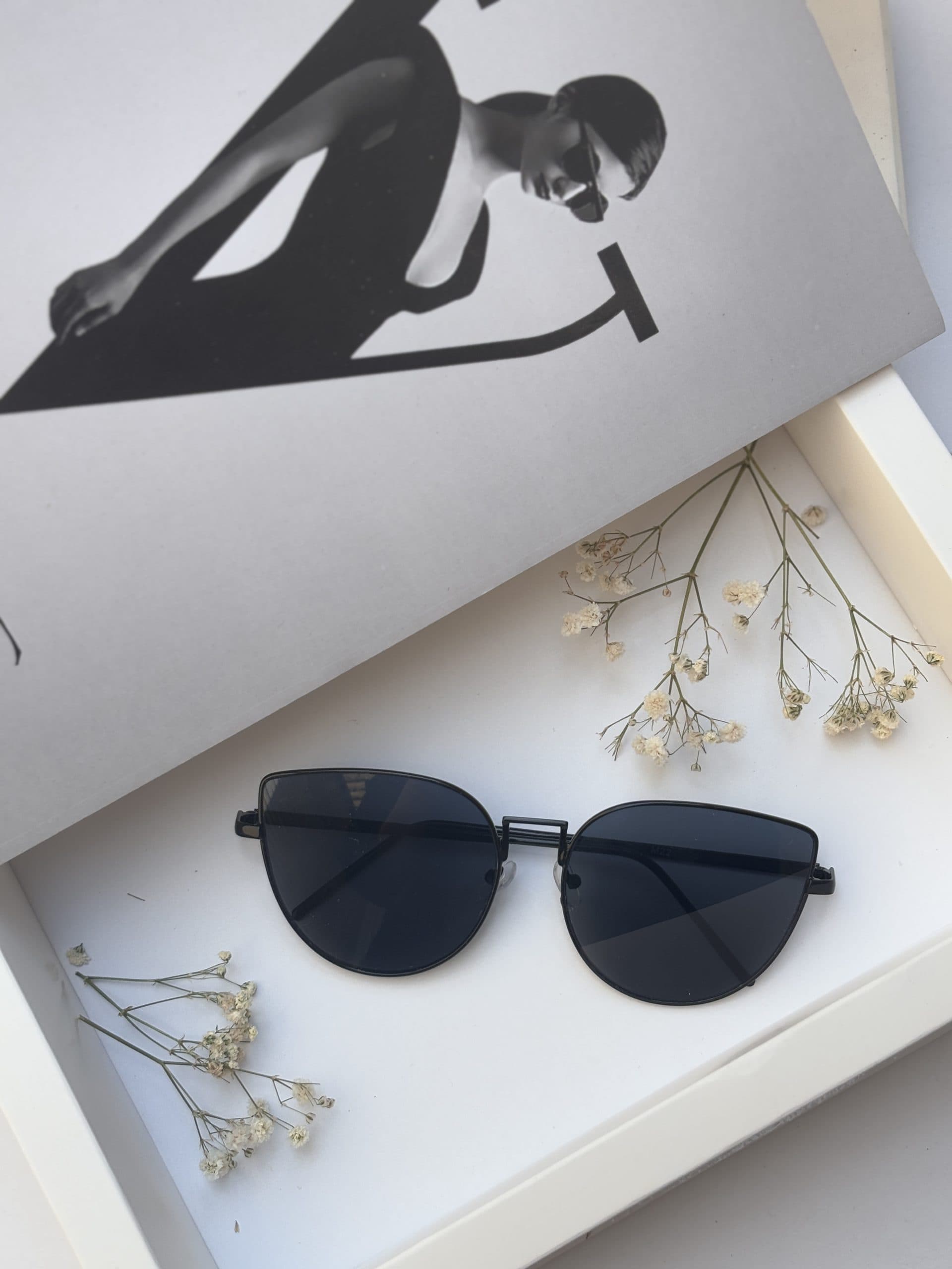 عینک آفتابی برند Gucci زنانه دخترانه ترند گربه اي مشکی یووی ۴۰۰