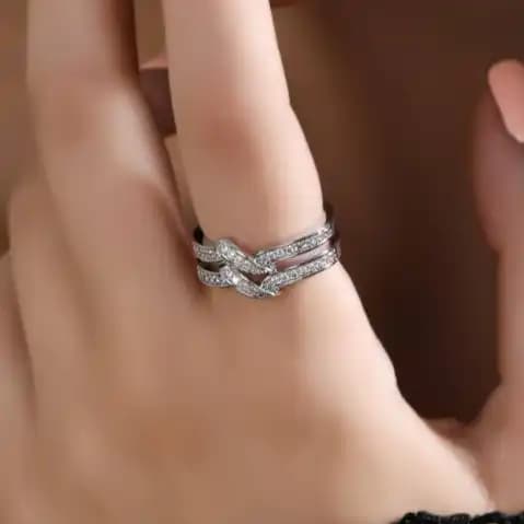 انگشتر زنانه/دخترانه فری سایز free size مدل جواهری 2 لاین رنگ ثابت کد amp