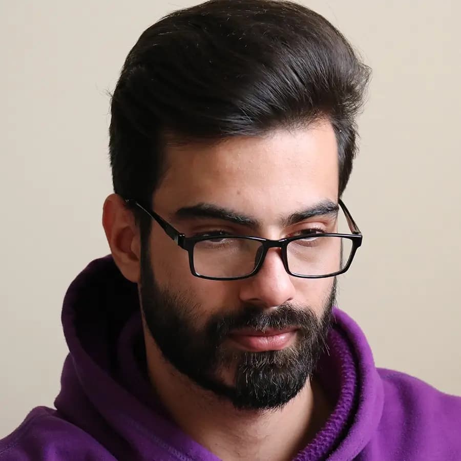 عینک مطالعه نزدیک بین نمره +2.50 با فریم مستطیلی شکل، رنگ مشکی و از جنس کائوچو مدل 5860 — تصویر ۸