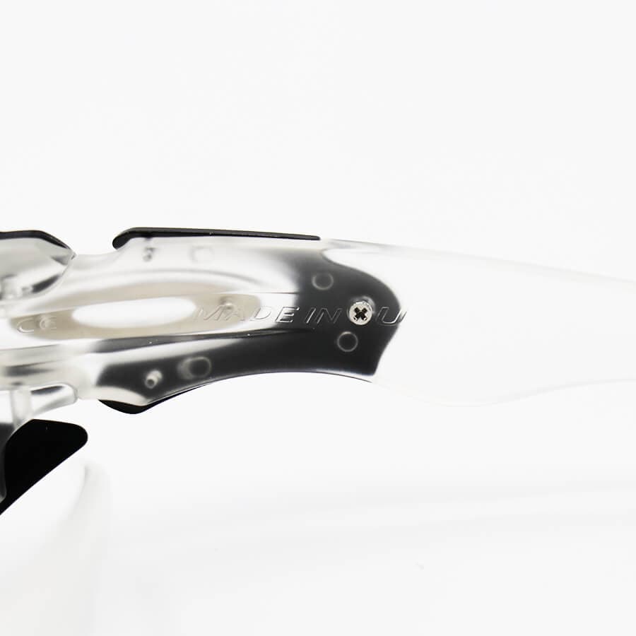 عینک آفتابی OAKLEY با فریم رنگ مشکی و شفاف، لنز پلاریزه و دودی تیره به همراه پک اصلی مدل 9367 — تصویر ۸